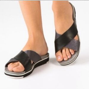 UGG Kari's Cross Strap Black and Pewter Real Leather Slide Sandals Womens 10 EUC